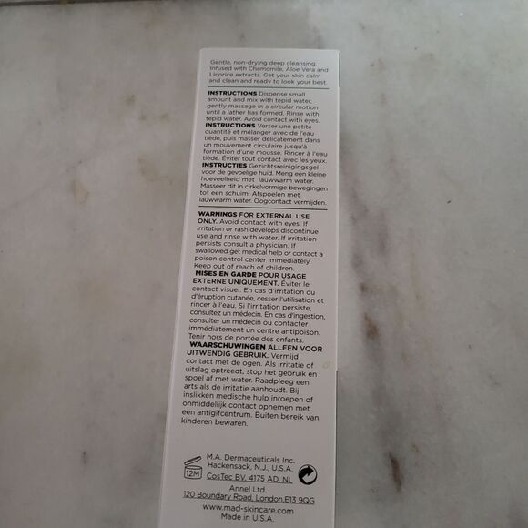 M.A.D Skincare Extract Aloe Vera Delicate Skin Cleansing Gel NEW - Picture 3 of 5